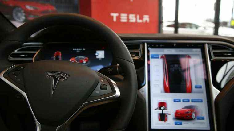 Tesla a ordonné par les tribunaux de racheter le modèle 3 après que le client ait décrit le pilote automatique comme un «conducteur novice ivre»