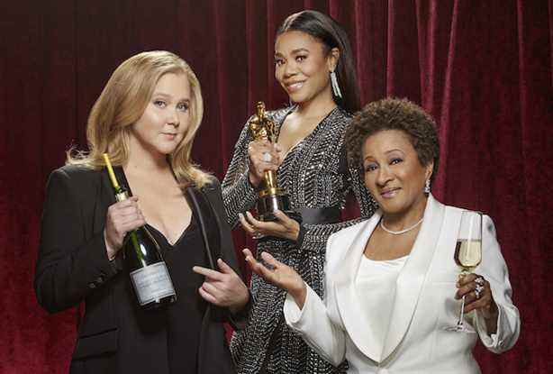 [VIDEO] Oscars : Amy Schumer, Wanda Sykes, Regina Hall Monologue