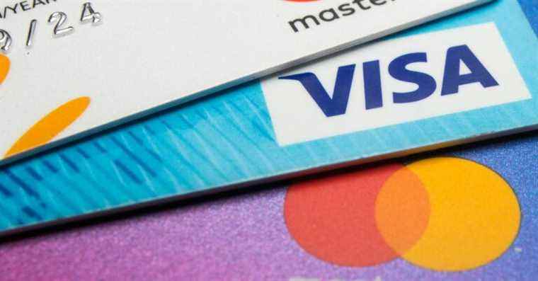 Visa et Mastercard suspendent leurs services en Russie