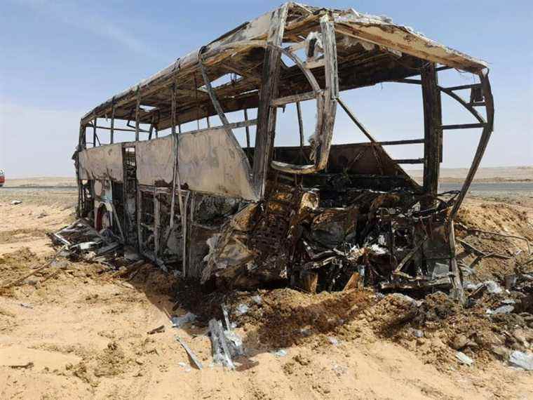 10 morts dans un accident de bus en Egypte dont des ressortissants français et belges: gouverneur