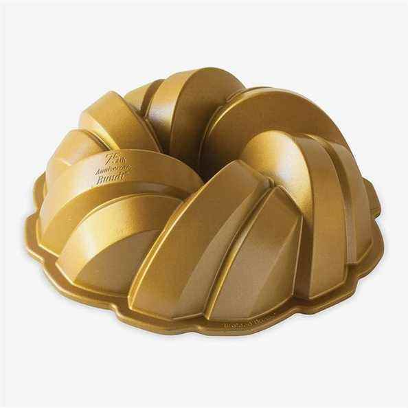 Poêle Bundt tressée 75e anniversaire de Nordic Ware