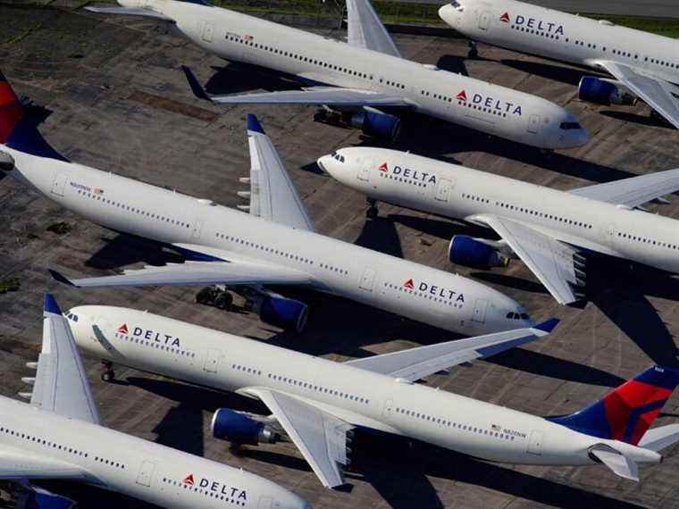 La FAA va enquêter sur l’éclatement du pare-brise de l’avion Delta en plein vol