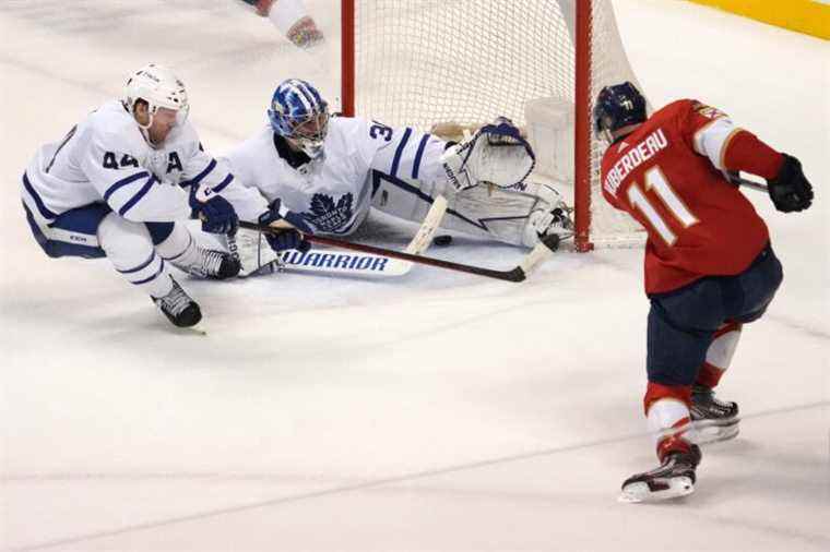 Matthews a refusé alors que les Maple Leafs perdent un sauvage contre les Panthers en OT