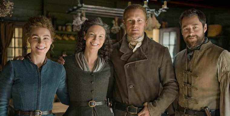 Outlander révèle un premier aperçu du tournage de la saison 7 de Caitríona Balfe et Sam Heughan

