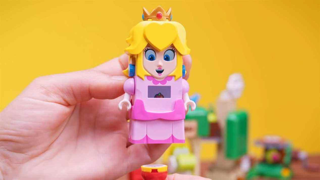 Vidéo : Nintendo offre aux fans de Super Mario un premier aperçu de LEGO Princess Peach
