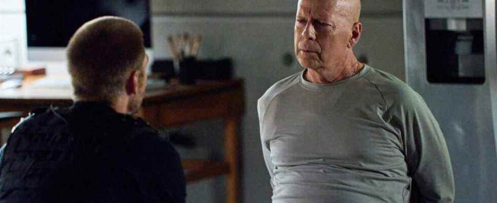 Bruce Willis "sort comme une légende", déclare la co-star du nouveau film