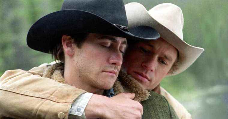 Ledger holds Gyllenhaal in Brokeback Mountain