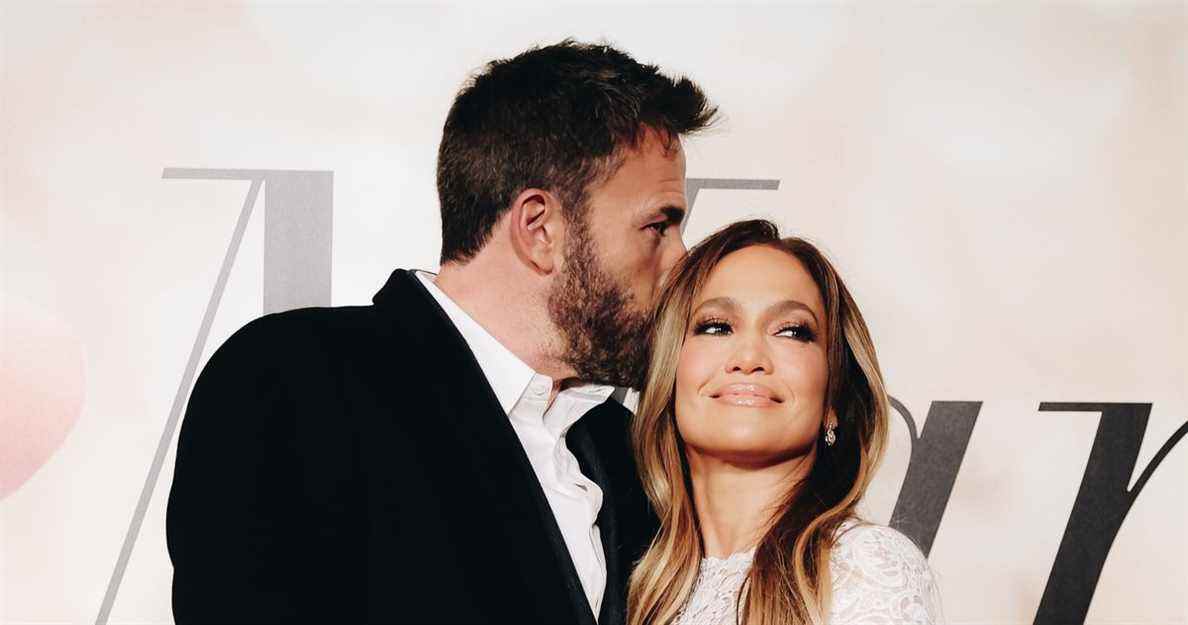 Ben Affleck a offert à Jennifer Lopez une bague de fiançailles verte gigantesque
