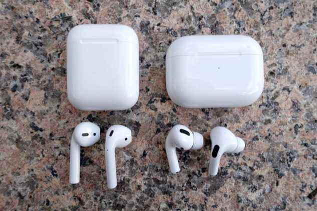 AirPods d'Apple (à gauche) et AirPods Pro.