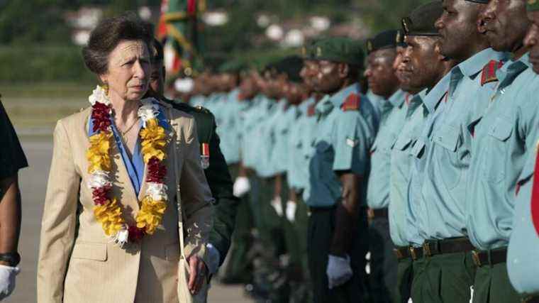 Anne arrive en Papouasie-Nouvelle-Guinée dans le cadre du programme du jubilé de la reine