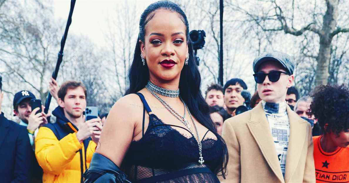 Rihanna veut que tout le monde soit « plâtré » à sa baby shower
