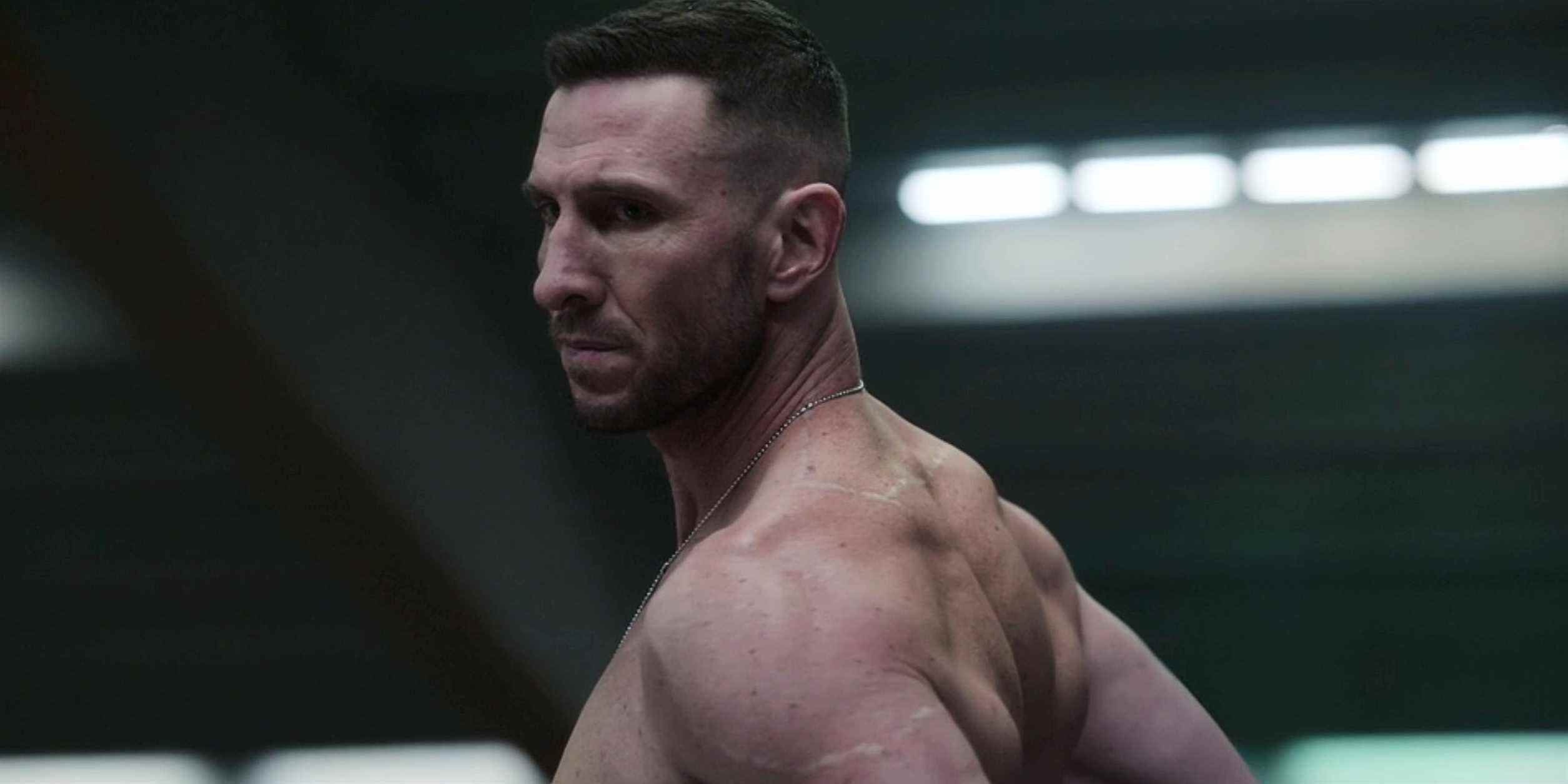 Master Chief John-117 Pablo Schreiber shirtless