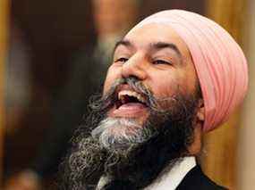 Quelques publications ont déjà publié cette photo pour résumer la réaction du chef du NPD Jagmeet Singh au budget.