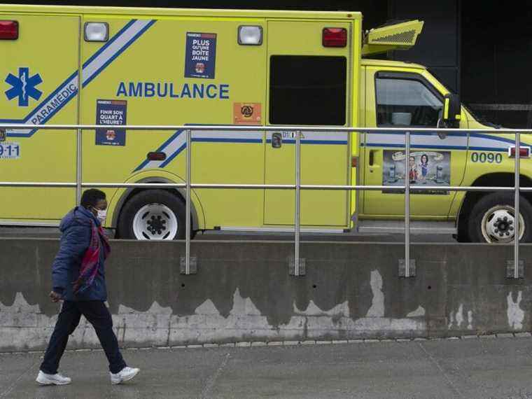 Une fillette de 12 ans décède après avoir été heurtée par un autobus à Longueuil, au Québec.