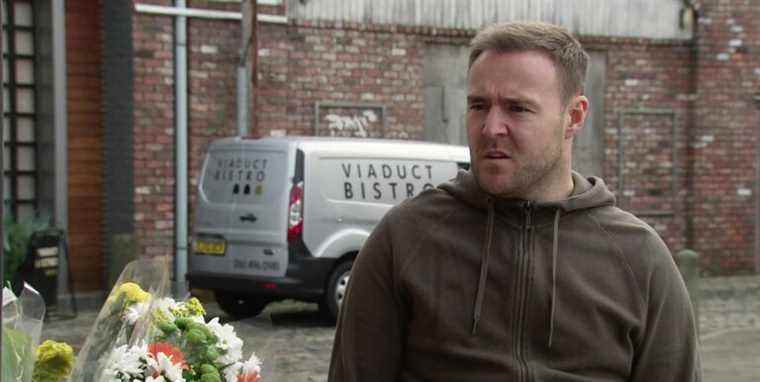 Coronation Street filme une grande nouvelle confrontation pour Tyrone et Phill dans le scénario de Fiz

