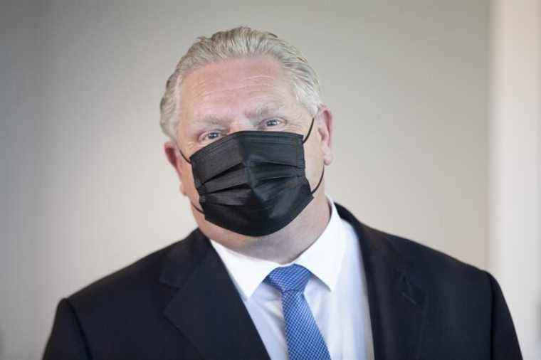 Ford prolongerait les mandats de masque restants de l’Ontario si le meilleur médecin le conseille