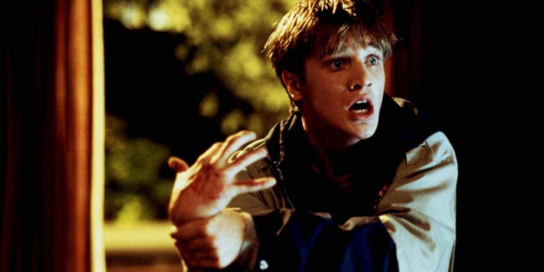 Devon Sawa dans le rôle d'Anton Tobias dans Idle Hands