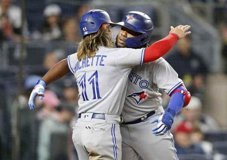 VLAD EST ICI: La soirée à trois circuits de Guerrero mène les Blue Jays dans le Bronx