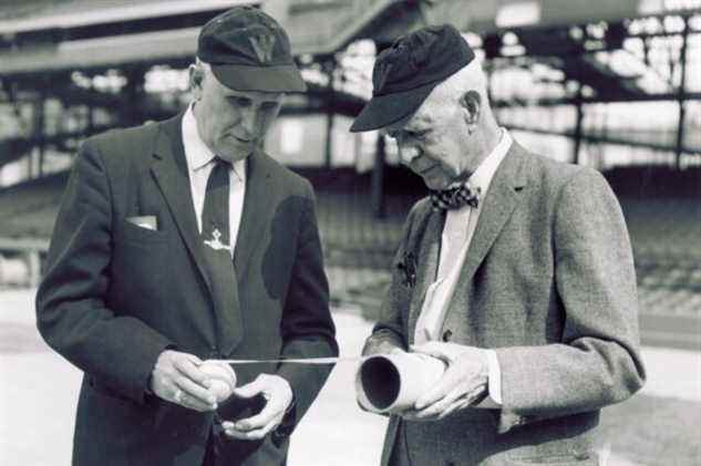 Lyman Briggs a mené des expériences en soufflerie dans les années 1940 pour déterminer si (et pourquoi) une boule courbe se courbe vraiment.