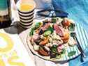 Salade de nouilles au steak et aux tomates anciennes de That Noodle Life.