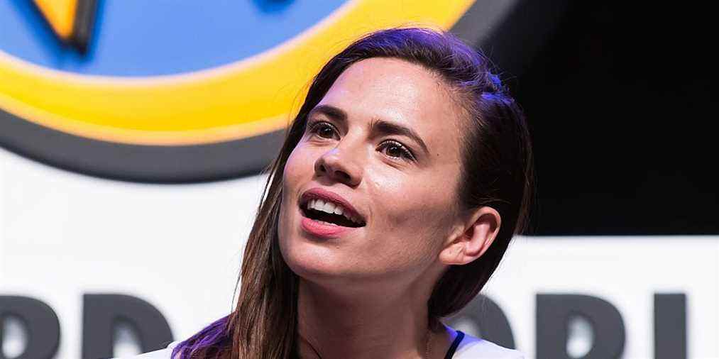 La star de Marvel Hayley Atwell partage un nouveau regard sur le costume de Mission: Impossible 7

