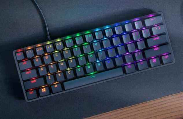 Le Huntsman Mini de Razer est un clavier mécanique ultra-compact qui fonctionne bien pour les jeux.