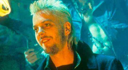 The Lost Boys Star Kiefer Sutherland Apologizes for Making the Mullet Popular