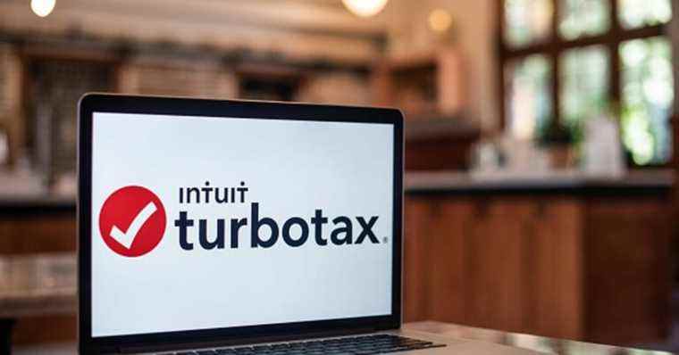 Les législateurs s’en prennent à TurboTax pour le dépôt gratuit le jour de l’impôt