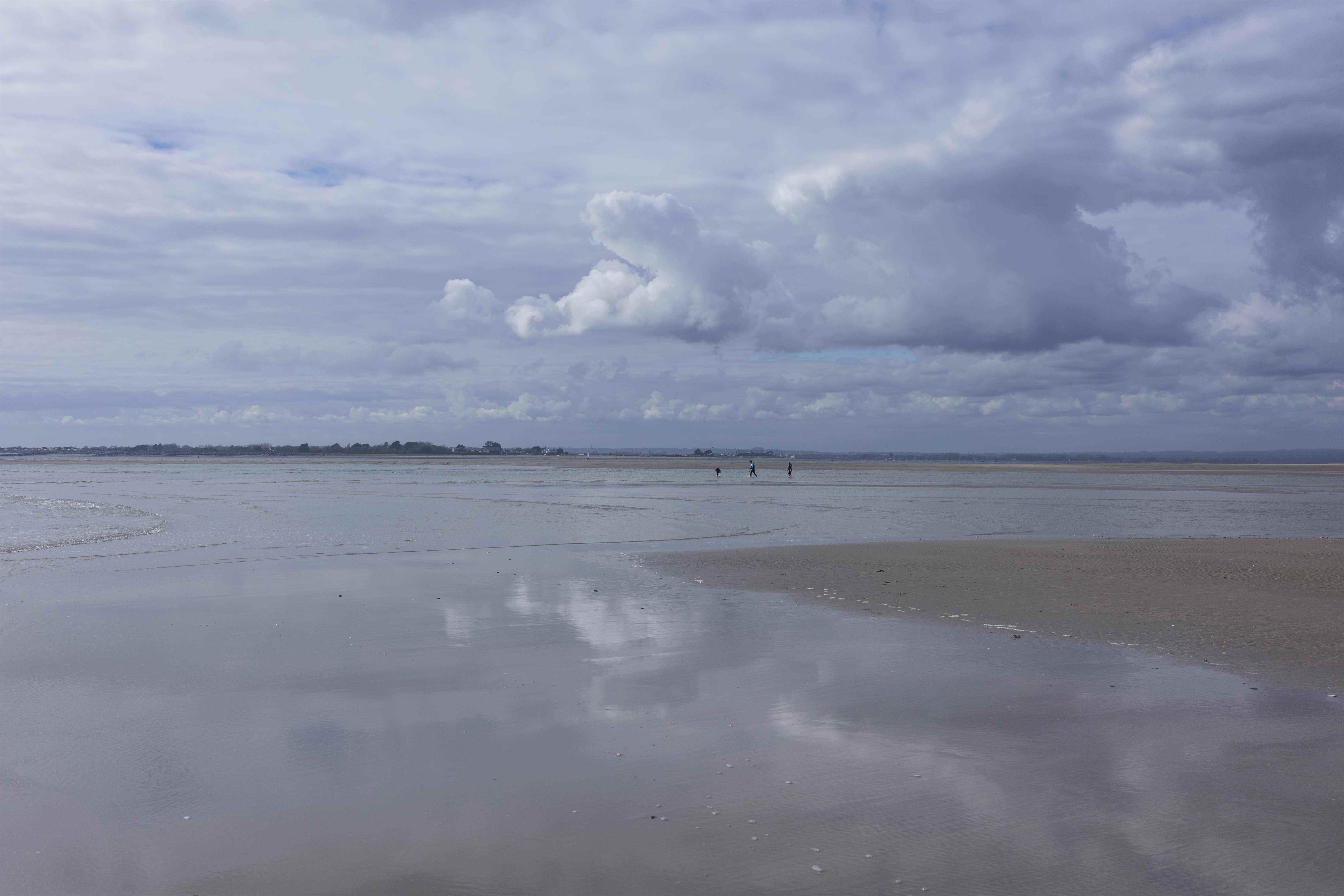 Nuages ​​sur une plage