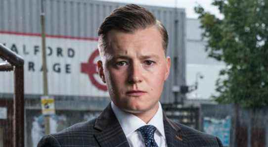 Charlie Wernham d'EastEnders se marie alors que les co-stars de Hollyoaks célèbrent