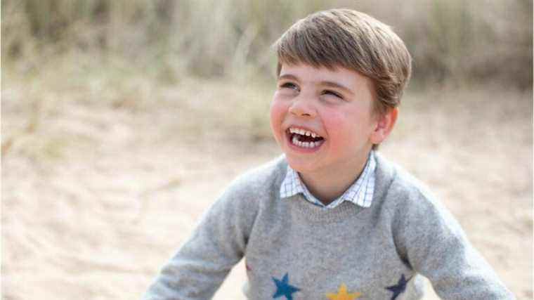 Le pull star du prince Louis pour le portrait du quatrième anniversaire a une histoire très durable