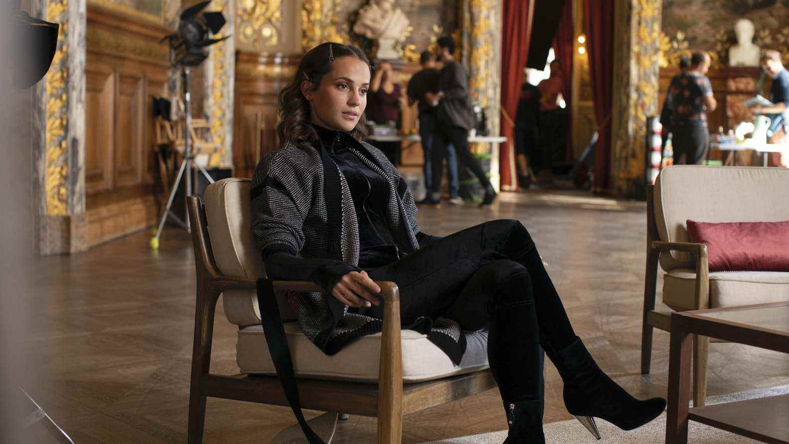 Premier aperçu d'Irma Vep : Alicia Vikander est une star de la série limitée de HBO
