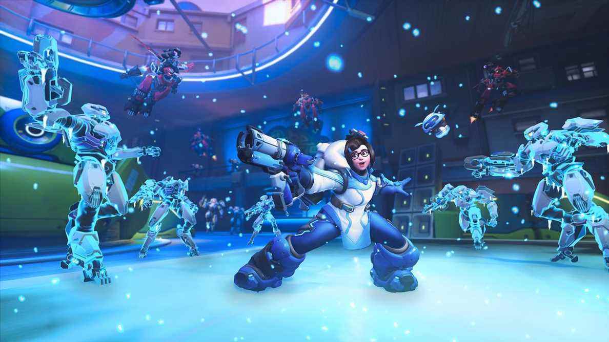 Mei gèle des robots avec son Ult dans Overwatch 2