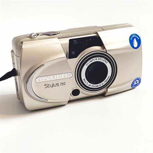 Appareil photo vintage Olympus Stylus 150 Zoom 35 mm Point Shoot