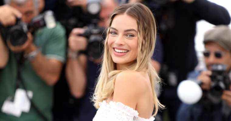 Margot Robbie entre dans l'histoire en tant que Barbie avec des proportions humaines réelles
