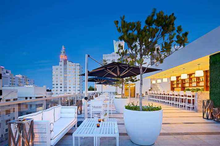 Patio sur le toit du Gale South Beach Hotel.