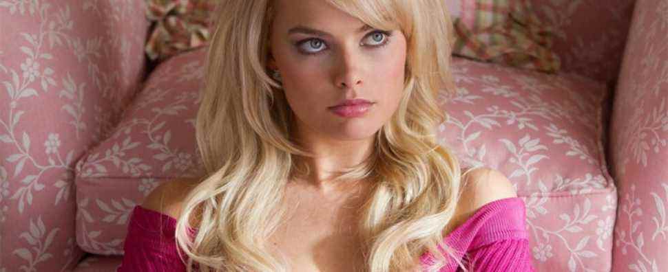 Découvrez Margot Robbie dans un monde rose et rose dans le premier regard sur le film Barbie