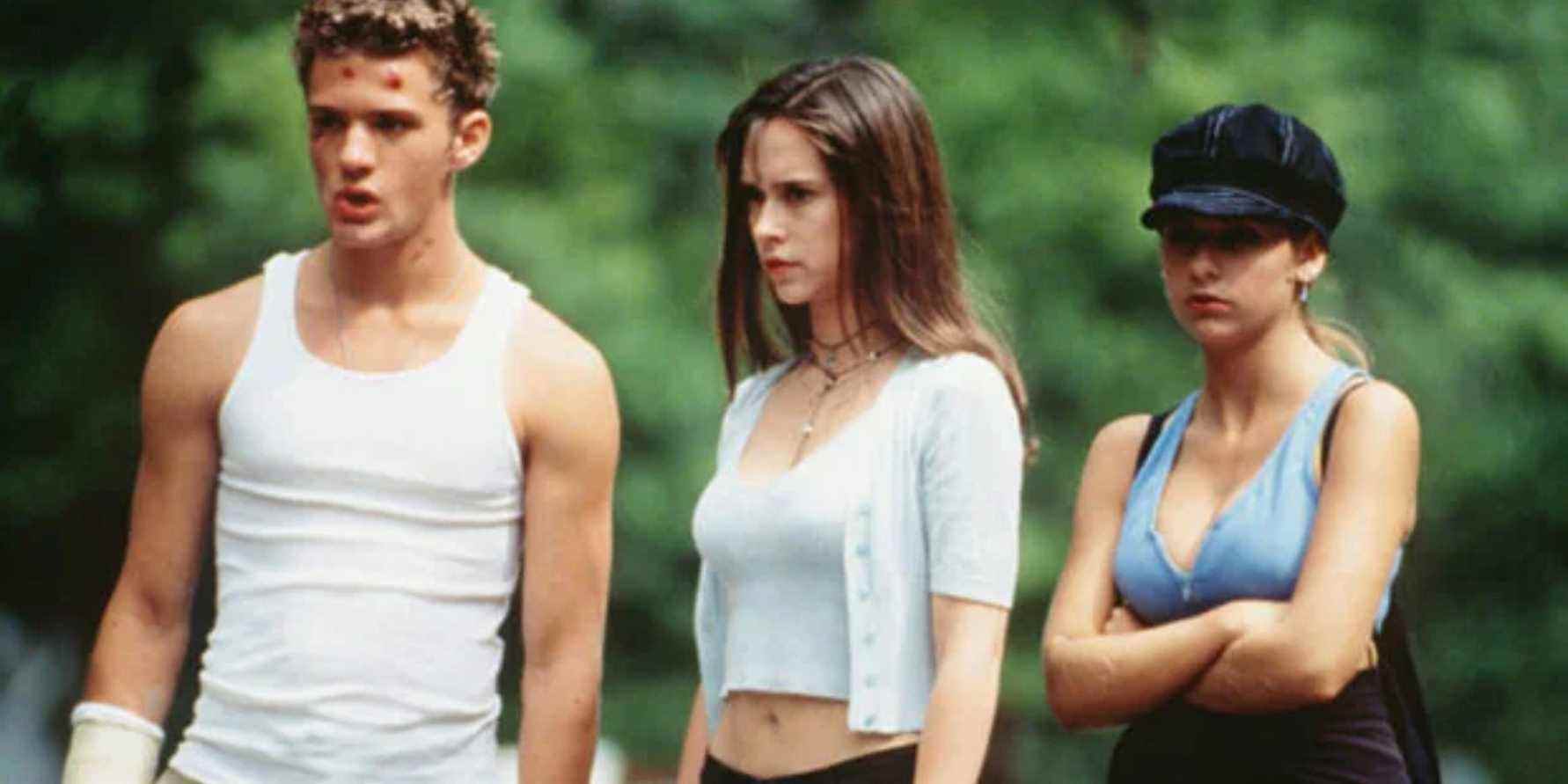 Barry (Ryan Phillippe), Julie (Jennifer Love Hewitt) et Helen (Sarah Michelle Gellar) dans Je sais ce que tu as fait l'été dernier