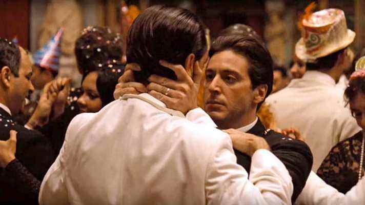 John Cazale et Al Pacino jouent dans The Godfather Part II, réalisé par Francis Ford Coppola. 