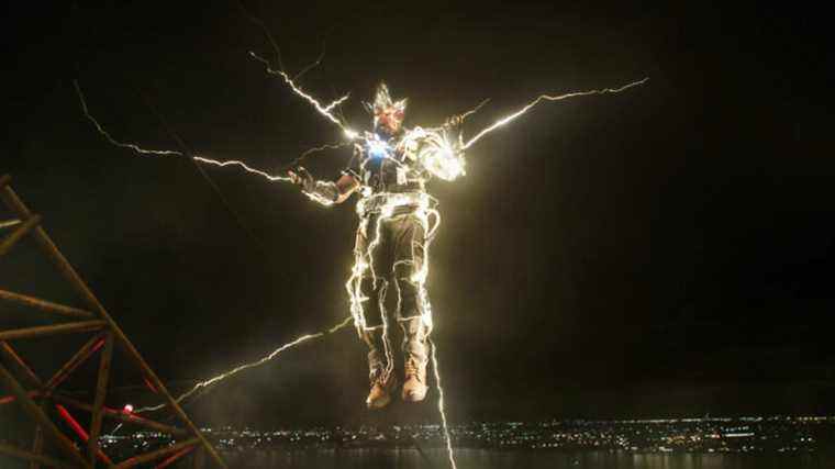 Electro a le pouvoir dans le nouveau Spider-Man : No Way Home Hot Toys Figure
