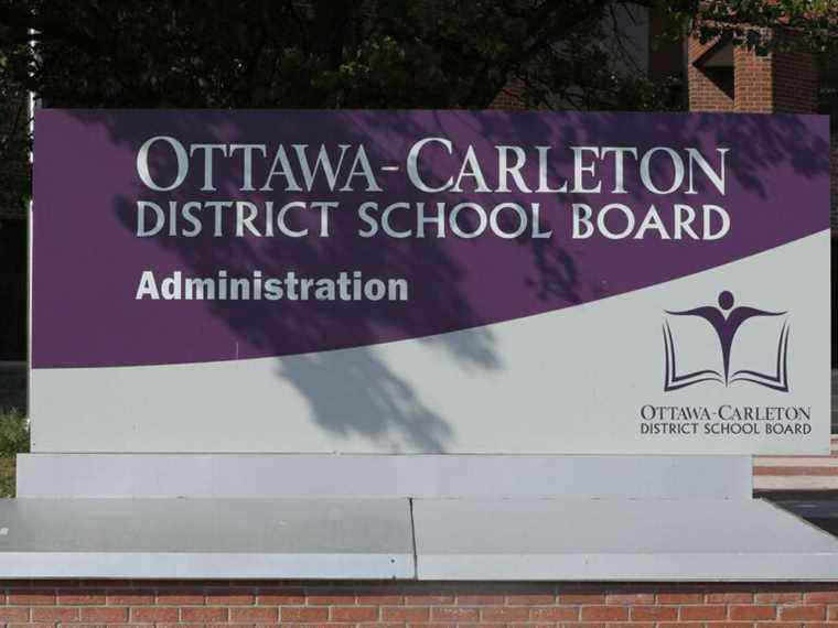 Avec la hausse de la COVID-19, de plus en plus de cours sont annulés en raison des absences des enseignants du plus grand conseil scolaire d’Ottawa