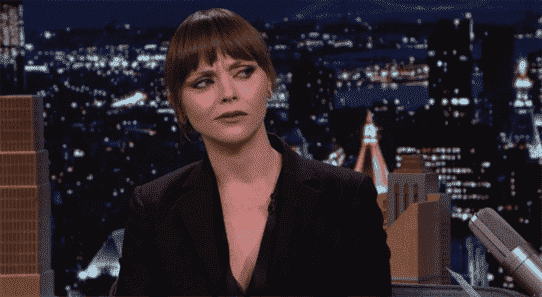 Christina Ricci est tout aussi obsédée que vous par les théories des fans des Yellowjackets