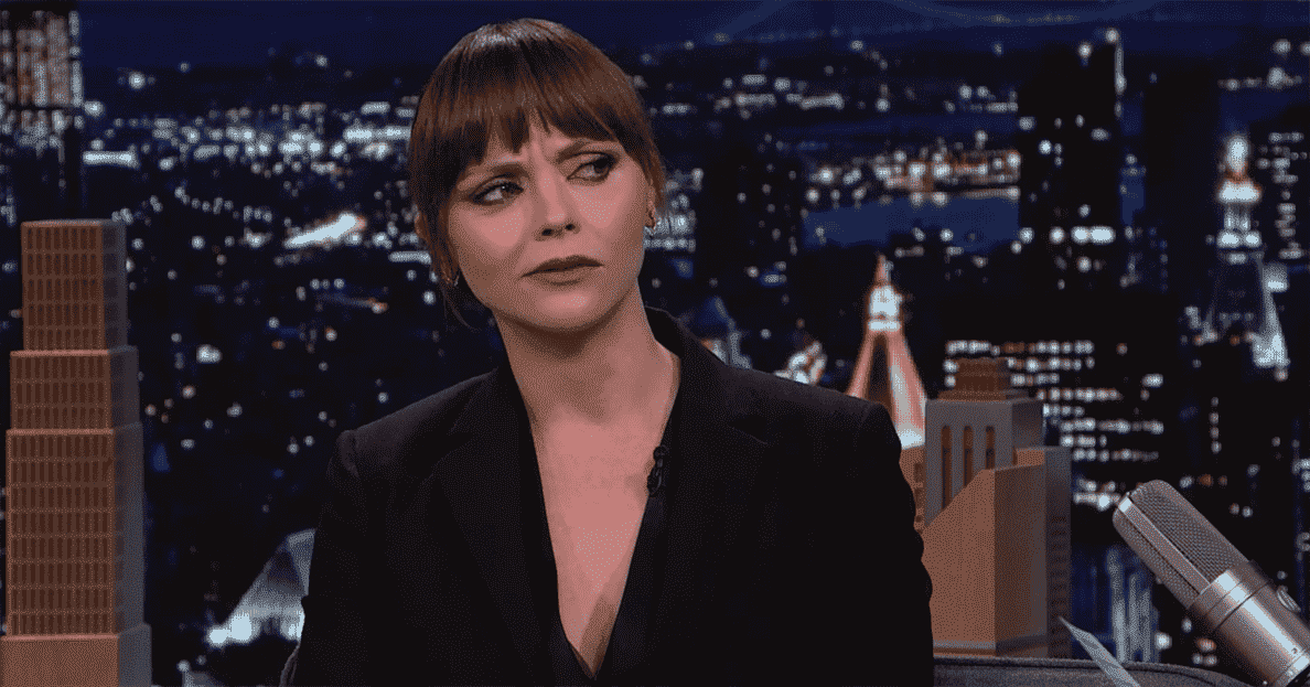 Christina Ricci est tout aussi obsédée que vous par les théories des fans des Yellowjackets
