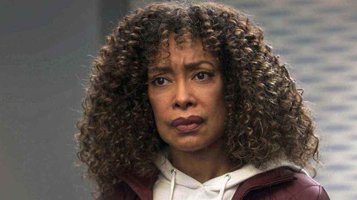 Comment 9-1-1: Lone Star a changé l'avis de Gina Torres sur le fait qu'il était «trop tôt» pour que Tommy passe à autre chose après la mort de Charles
