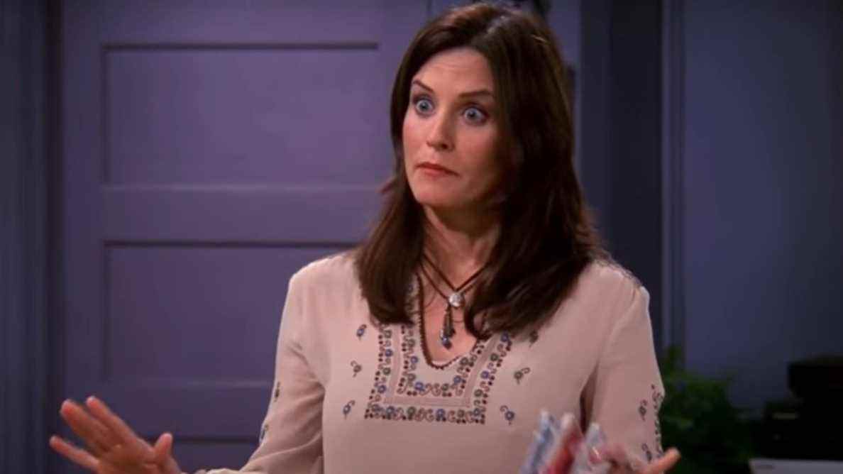 Courteney Cox a testé Viral Friends Filter, et les résultats sont plus obsédants que le rire de Janice
