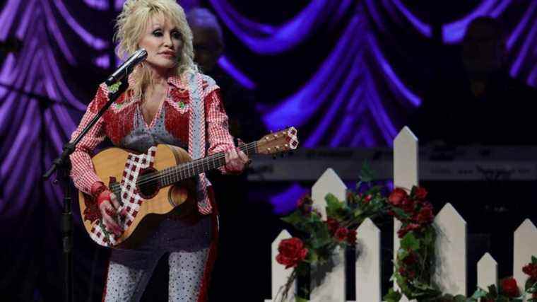 Dolly Parton change de ton lors de sa nomination au Rock And Roll Hall Of Fame