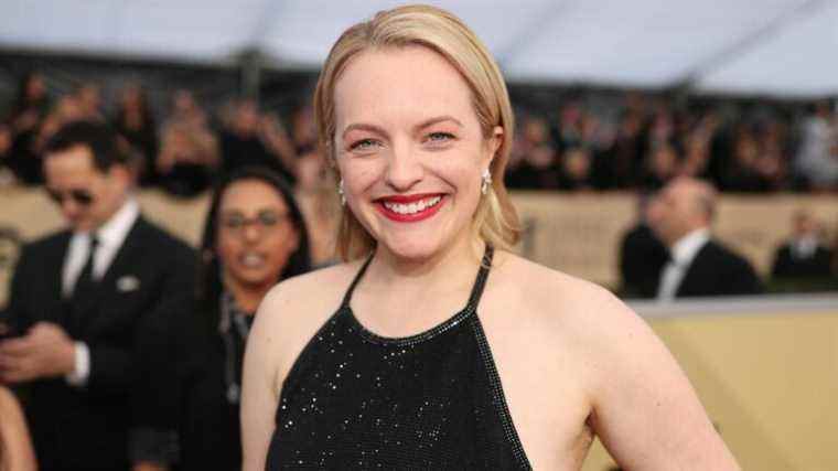 Elisabeth Moss explique pourquoi elle ne parle pas trop souvent d’être scientologue