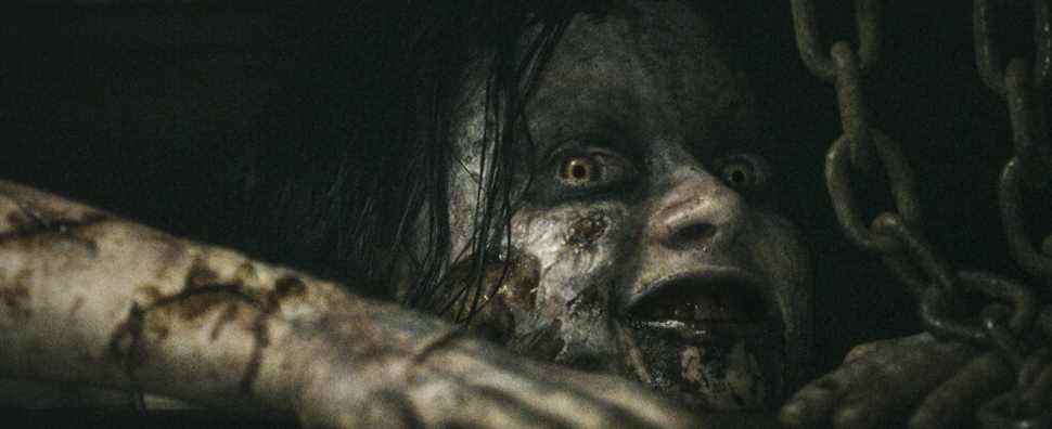 Fede Alvarez révèle la fin originale de son remake d'Evil Dead