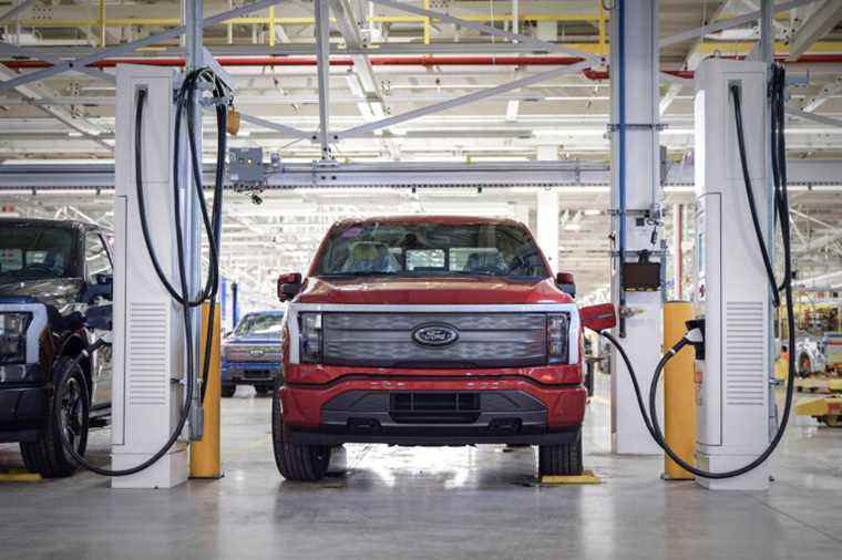 Ford démarre la production de son pick-up électrique F-150 Lightning