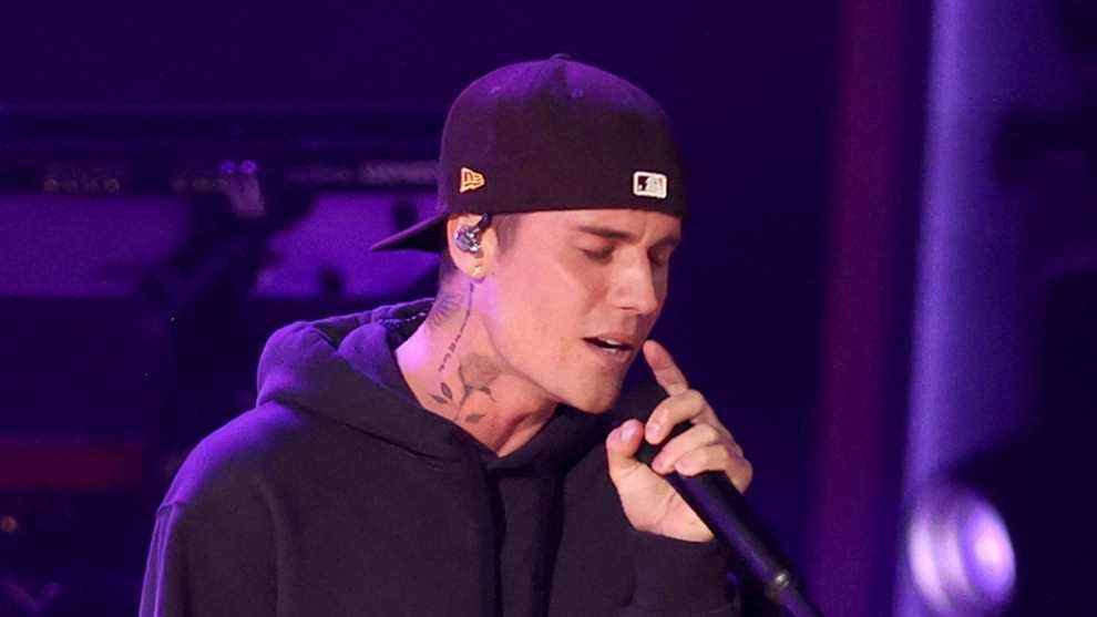 Justin Bieber ralentit les « pêches » avec Giveon et Daniel Caesar aux Grammys Les plus populaires doivent être lus Inscrivez-vous aux newsletters Variété Plus de nos marques
	
	
